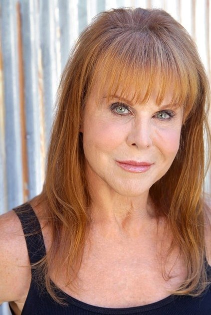 Spice Williams-Crosby como Diane Cross