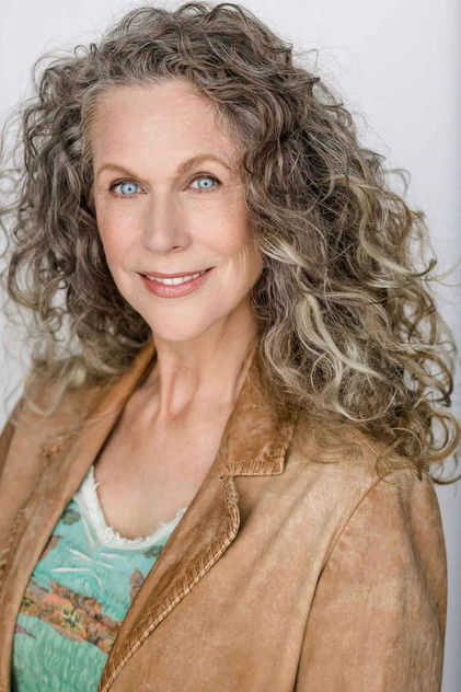 Shelly Gibson nel ruolo di Grandma