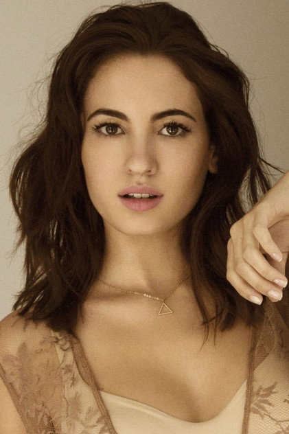 Ivana Baquero como Marnie