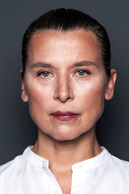 Katarzyna Herman como Zofia Adamczewska