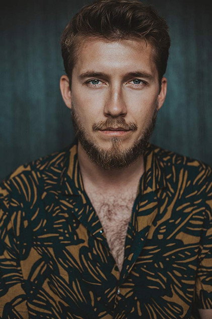Sebastian Jessen as Zeuten