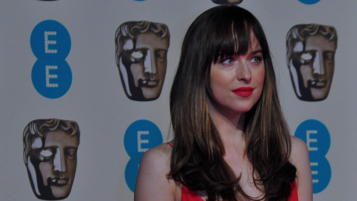 Dakota Johnson divide a la crítica con «Verity: La sombra de un engaño»: ¿apatía o profundidad?
