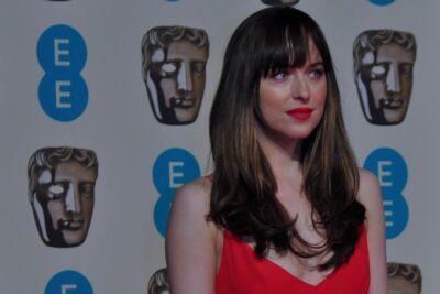 Dakota Johnson en «Verity. La sombra de un engaño»: la crítica no se pone de acuerdo sobre su frialdad