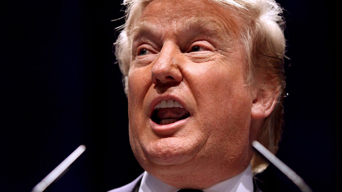 Donald Trump: o homem que transformou a falência em marca bilionária