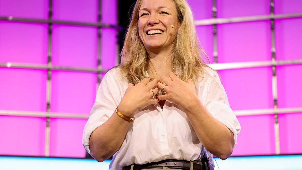 La actriz de IA Tilly Norwood sigue sin agente, y su creadora dice que quien pierde es Hollywood