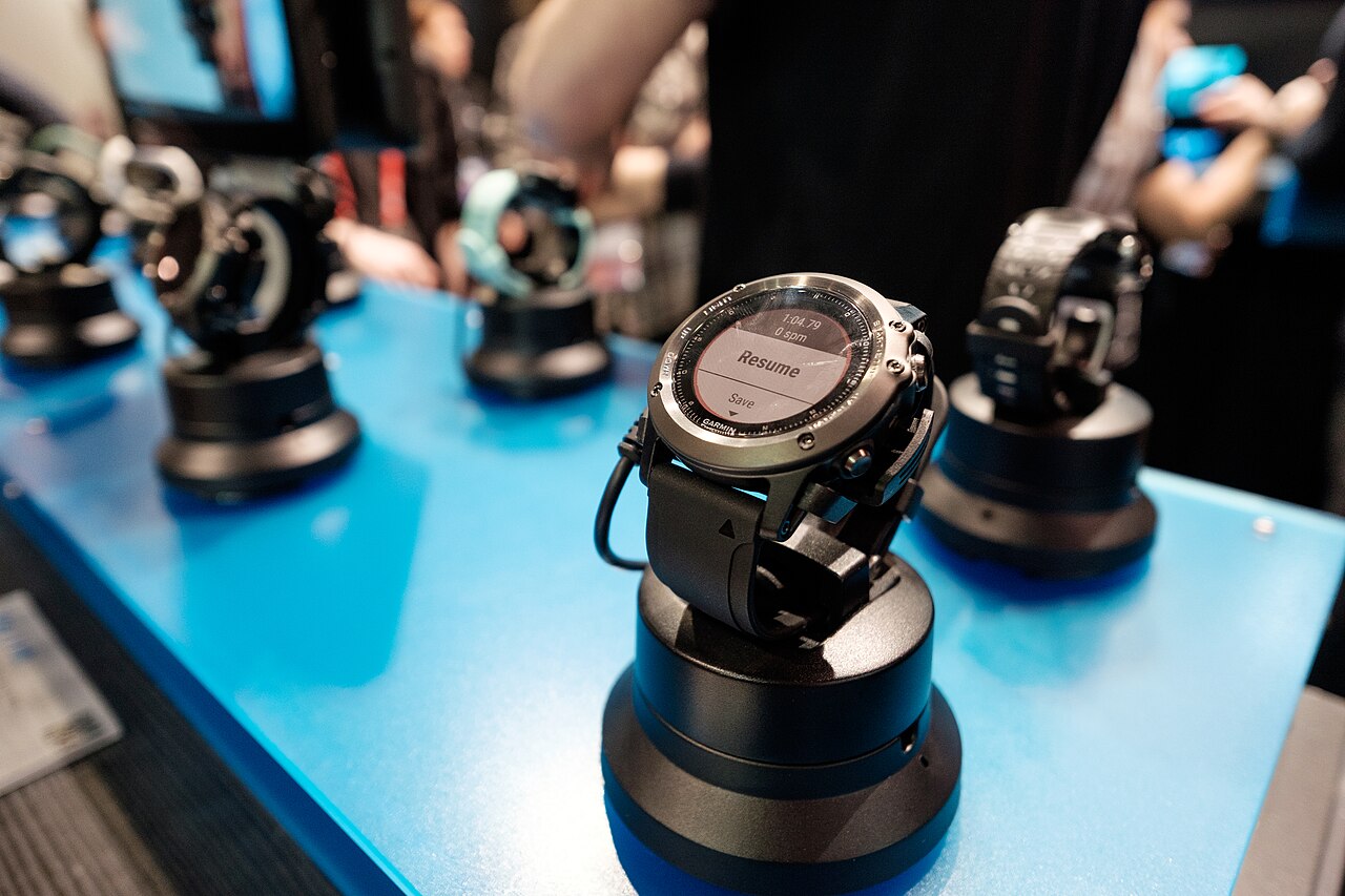 Garmins Cirqa Smart Ring taucht in 10 Varianten auf — auf dem Weg ins Revier von Oura