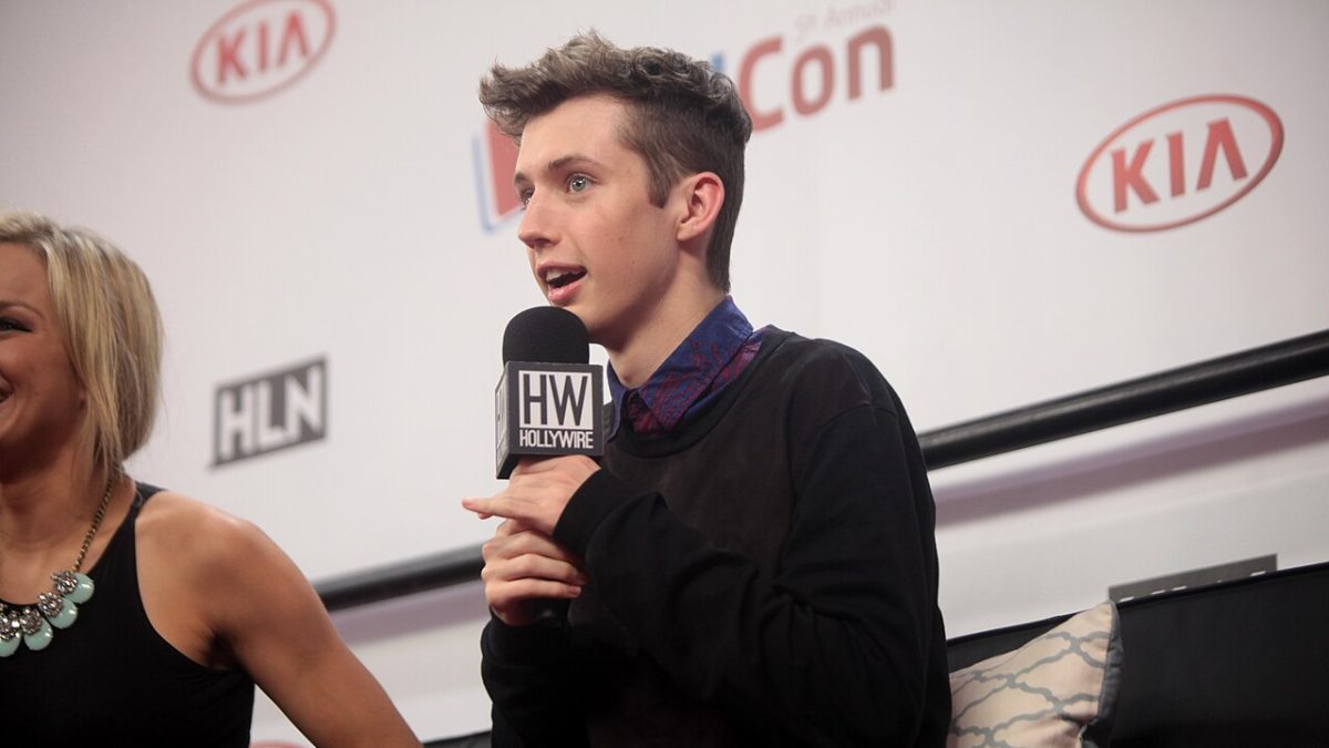 Troye Sivan låner fra Madonnas ’Music’ i ny queer-frigørelseshymne