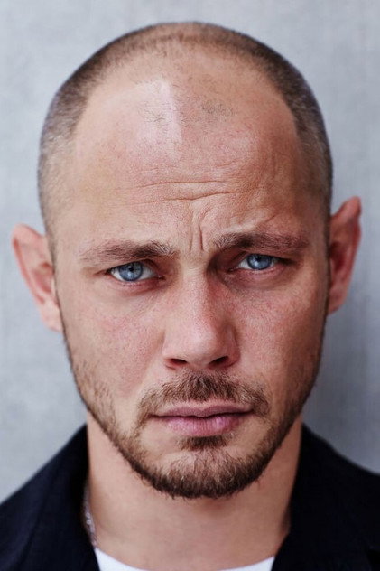 Antonio Wannek como Roland Sokowski