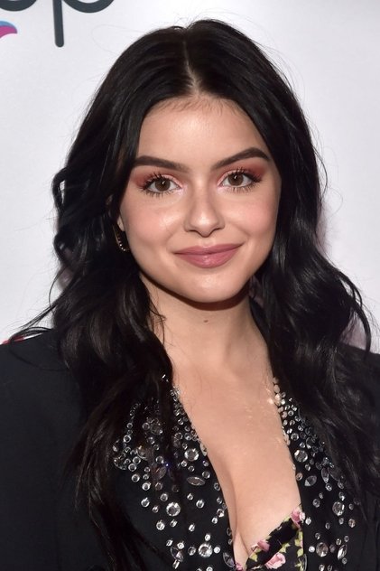 Ariel Winter como Sabrina Grimm (voice)