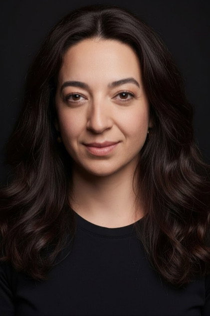 Asiye Dinçsoy as Hatun