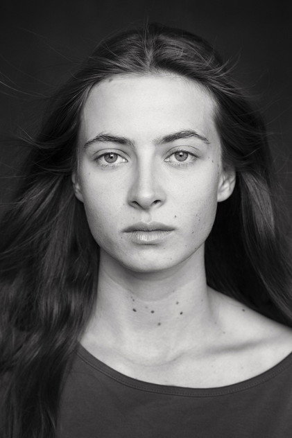 Agnes O'Casey dans le rôle de Liz Gold