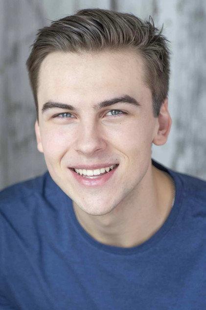 Sasha Kuznetsov as Kirk