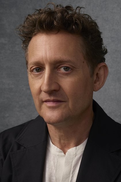 Alex Winter como Bill Conradt
