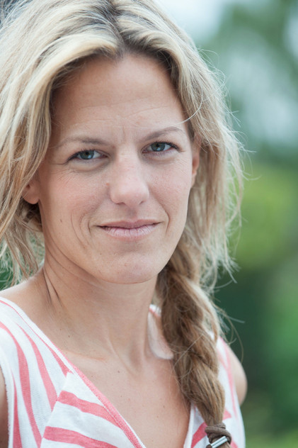 Janna Striebeck como Eva Bergmann