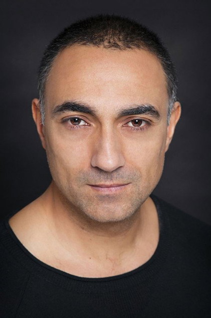 Selim Bayraktar as Kalender