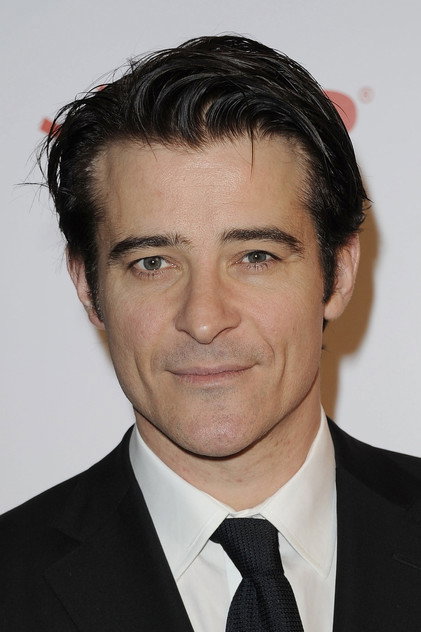 Goran Višnjić como Artur