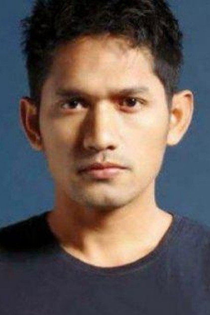 Ibnu Jamil as Seno