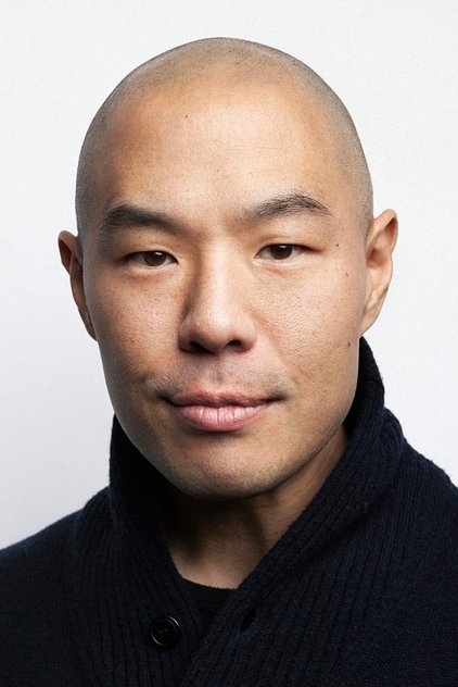 Hoon Lee como Lee