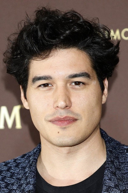 Cristiano Caccamo as Ciro