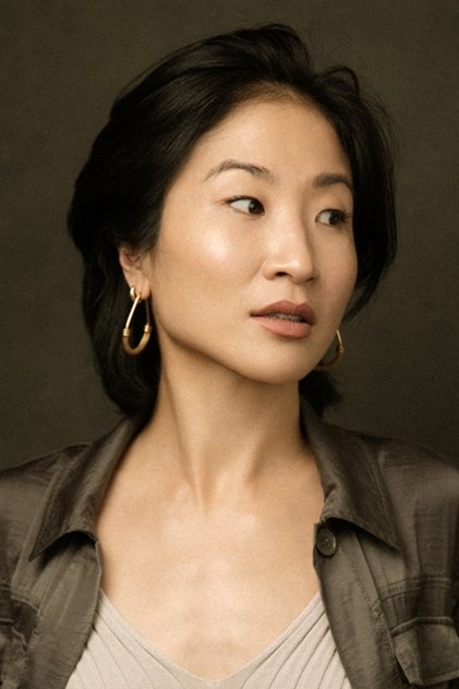 Kae Alexander as Inez