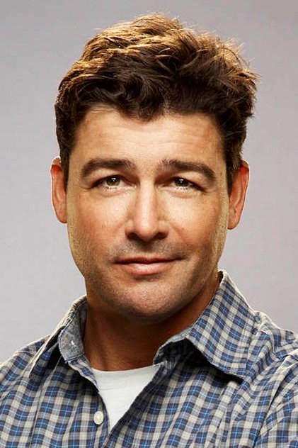 Kyle Chandler as Mark Russell