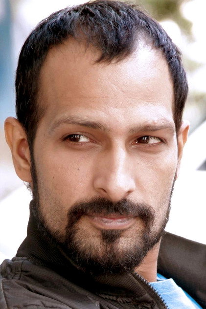 Mahesh Balraj como Upreti