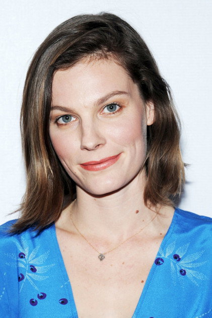 Lindsay Burdge como Sadie