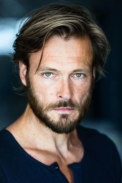 Andreas Pietschmann como Matthias Berg