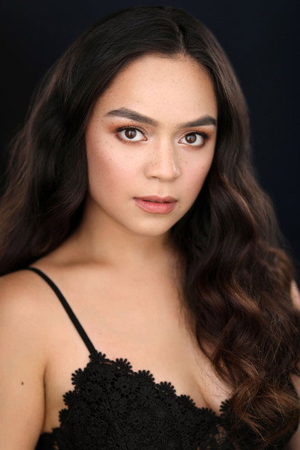 Kaitlyn Santa Juana como Cotton Allen