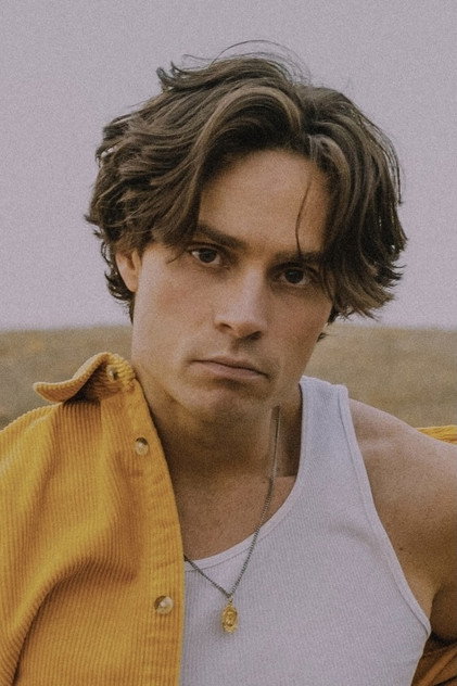 Spencer Sutherland como Koop