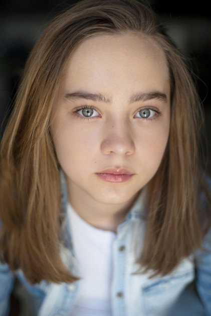 Sophie Leonard as Frances