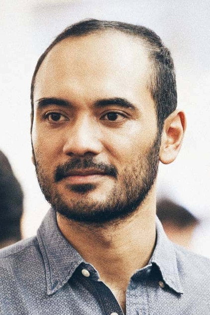 Ario Bayu as Soeraja