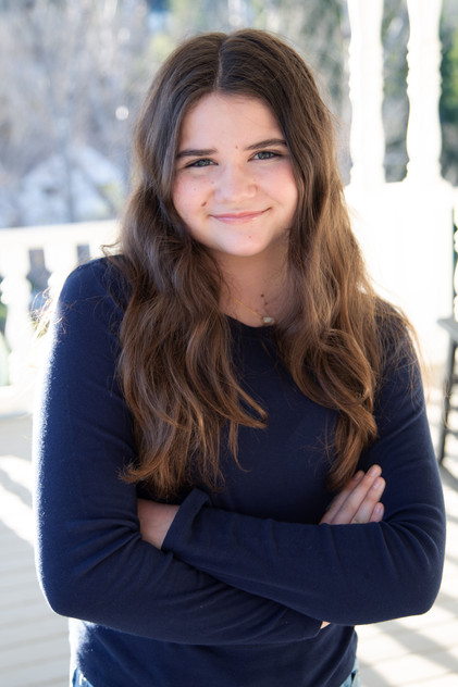 Leah Newman como Daphne Grimm (voice)