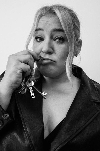 Harriet Webb as Kendra