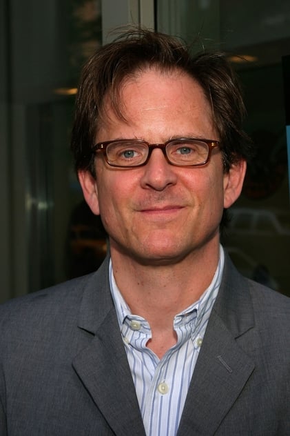David Marshall Grant como Richard Sachs