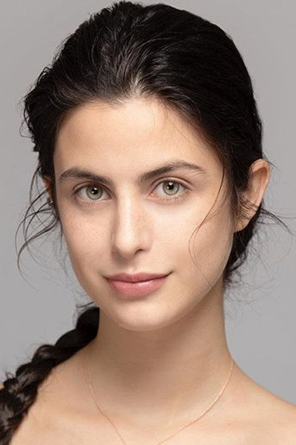 Fotinì Peluso as Guenda