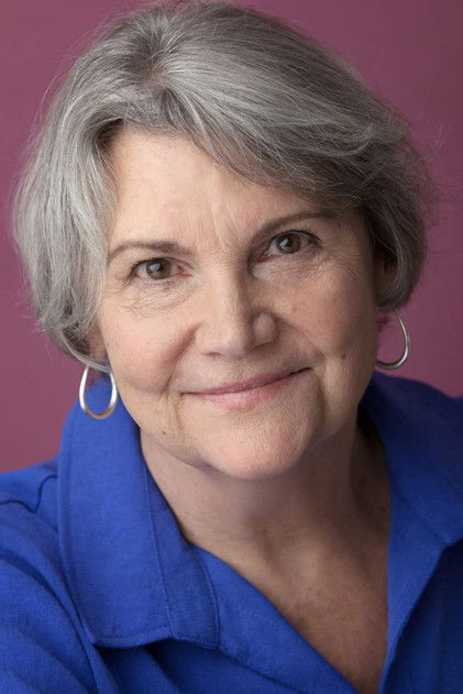 Frances Lee McCain as Lynn Peltzer