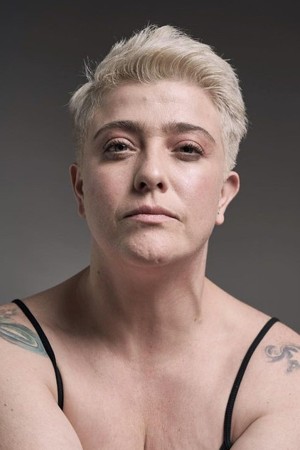 Valeria Vera as Estrella Solares