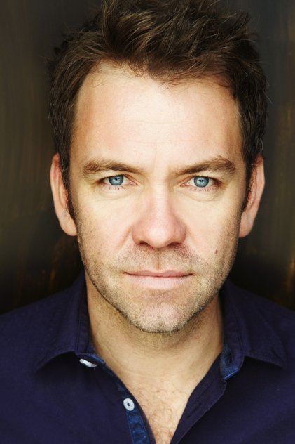 Brendan Cowell 役 Henry Reid