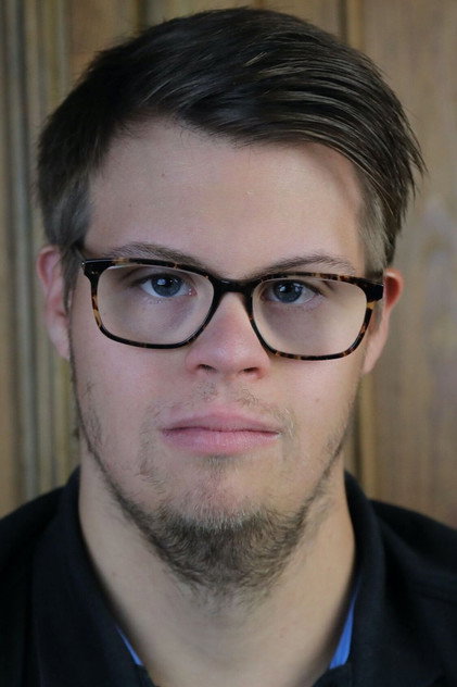 Simon Rupp as Paule