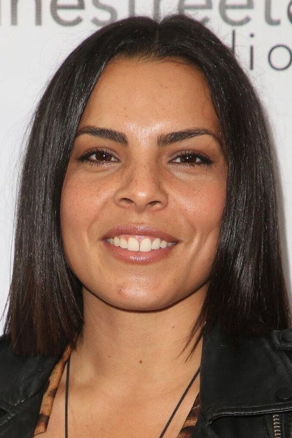 Sara Montez como Shallow Friend #1 / Kathrine