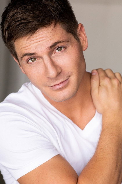 Robert Palmer Watkins as Greg