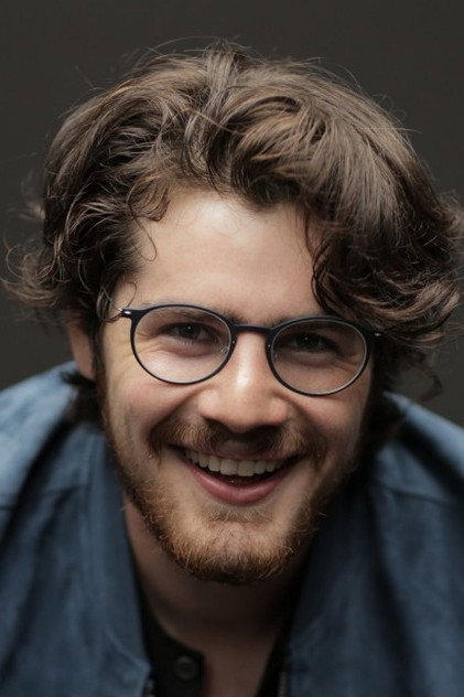 Daniel Roher como Self