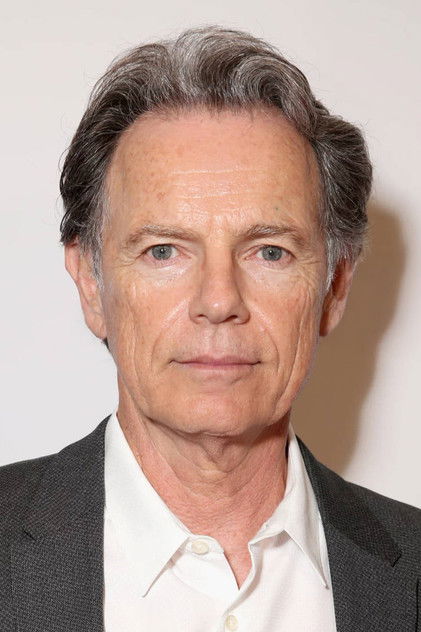 Bruce Greenwood como Mark Hancock
