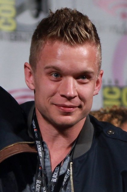 Jesse Luken as Harvey Ruck
