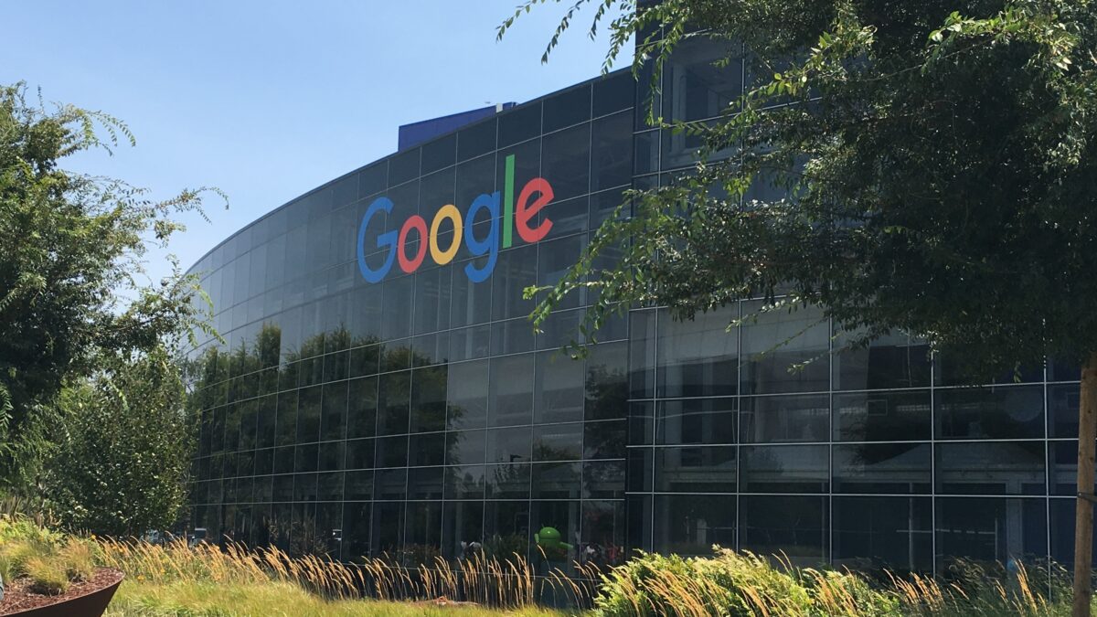 Alphabet suma 85.000 millones y abre la era de la IA financiada con deuda