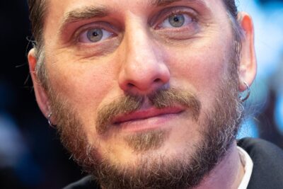 Bertoluccis letztes Drehbuch, verfilmt von Andrea Pallaoro: ‚The Echo Chamber‘ im Wettbewerb von Venedig