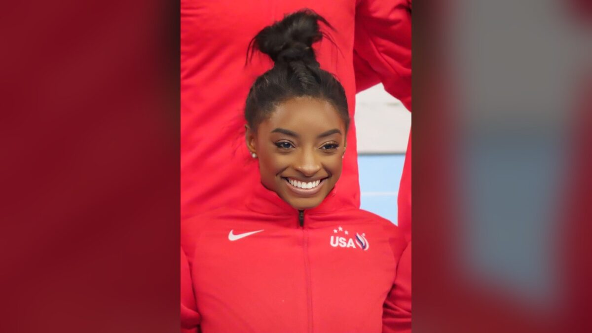 Simone Biles, die Turnerin, deren mutigster Moment ein Rückzug war
