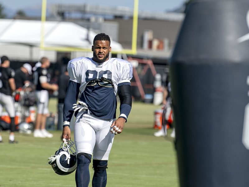 Aaron Donald återvänder till NFL: tre gånger bäst i ligan, nu tillbaka vid 35
