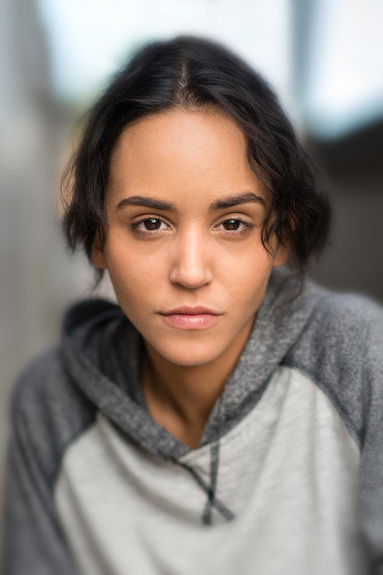 Samantha Ashley dans le rôle de l’adjointe Chavez